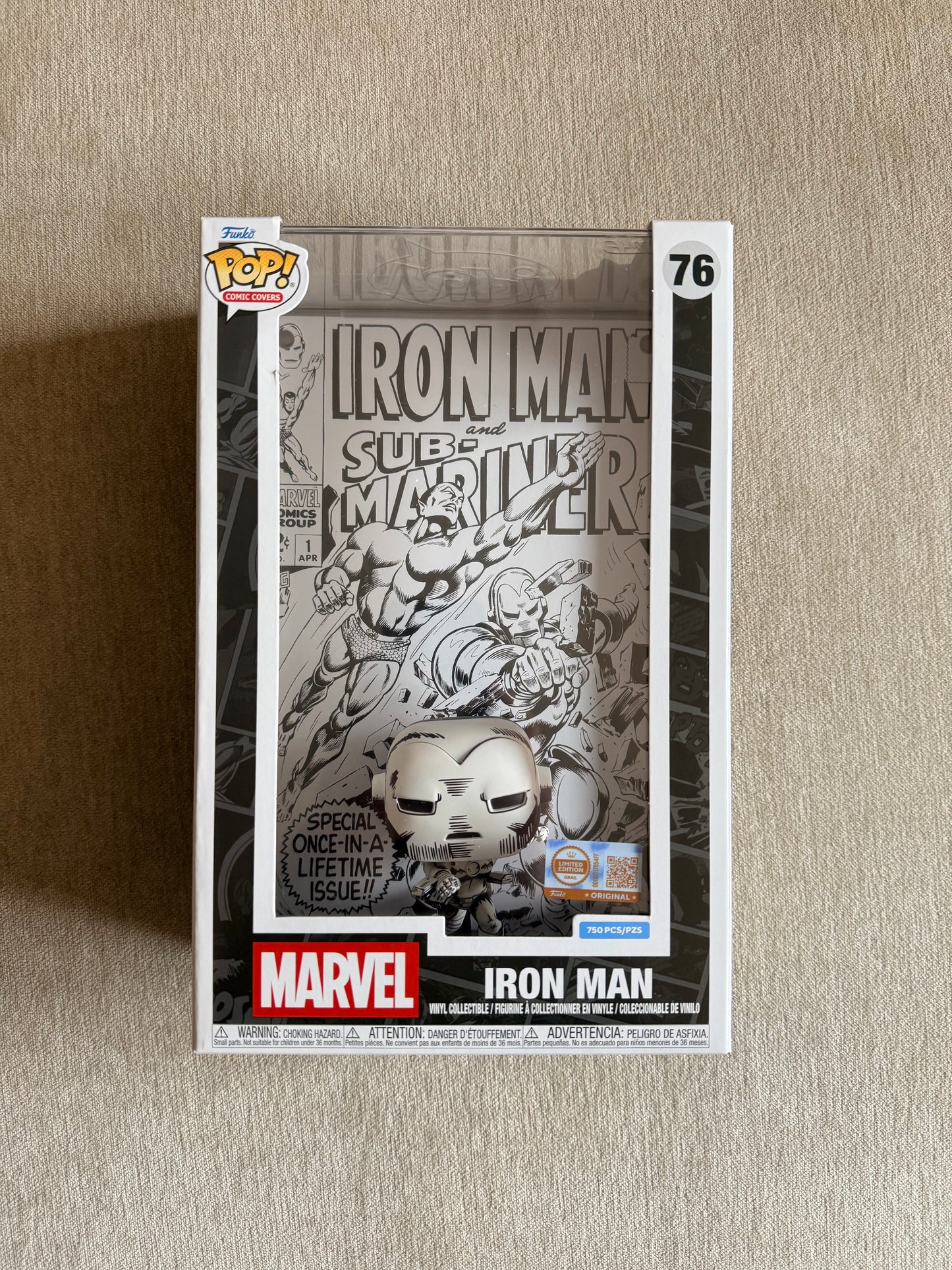 MARVEL: IRON MAN #1 BLACK AND WHITE (750 PCS LIMITED) VINYL COMIC COVERS #76