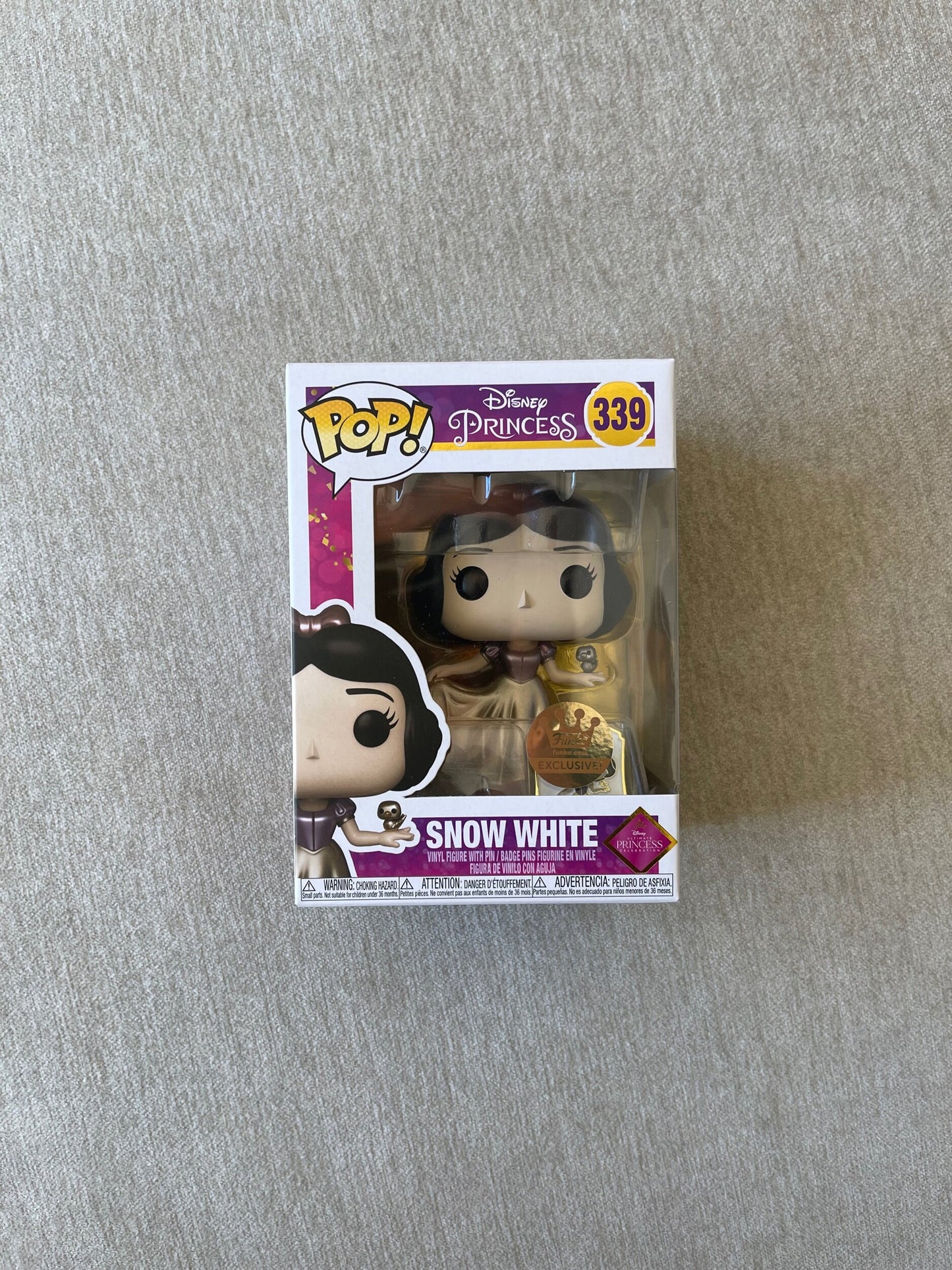 DISNEY PRINCESS - SNOW WHITE (GOLD) WITH PIN (EXCLUSIVE) POP VINYL FIGURE - ULTIMATE PRINCESS COLLECTION - #339