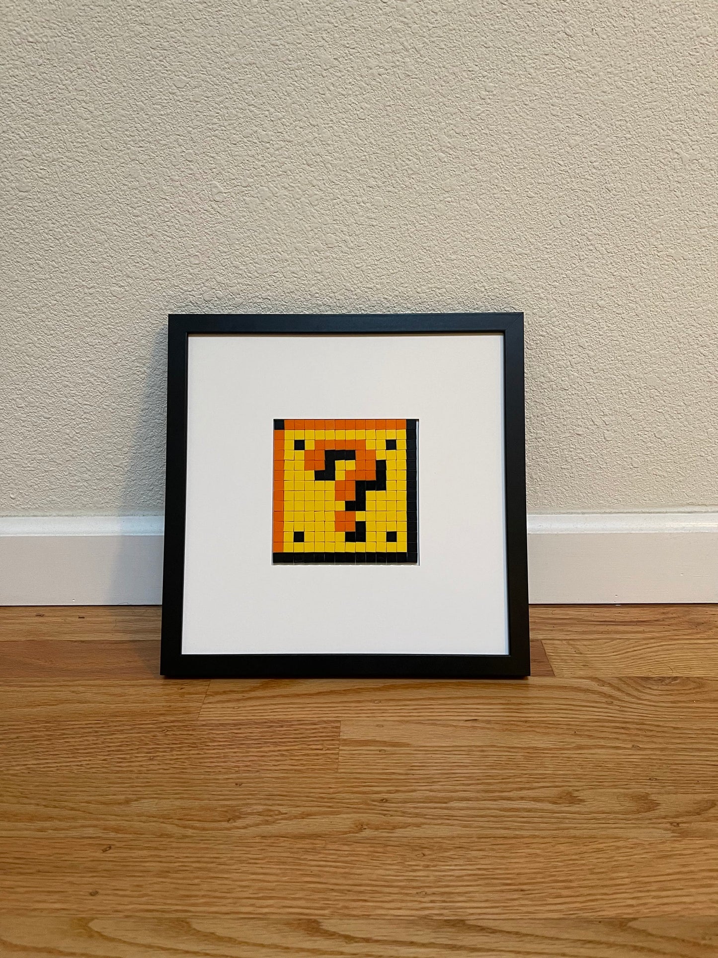 SUPER MARIO MYSTERY BOX PIXEL ART