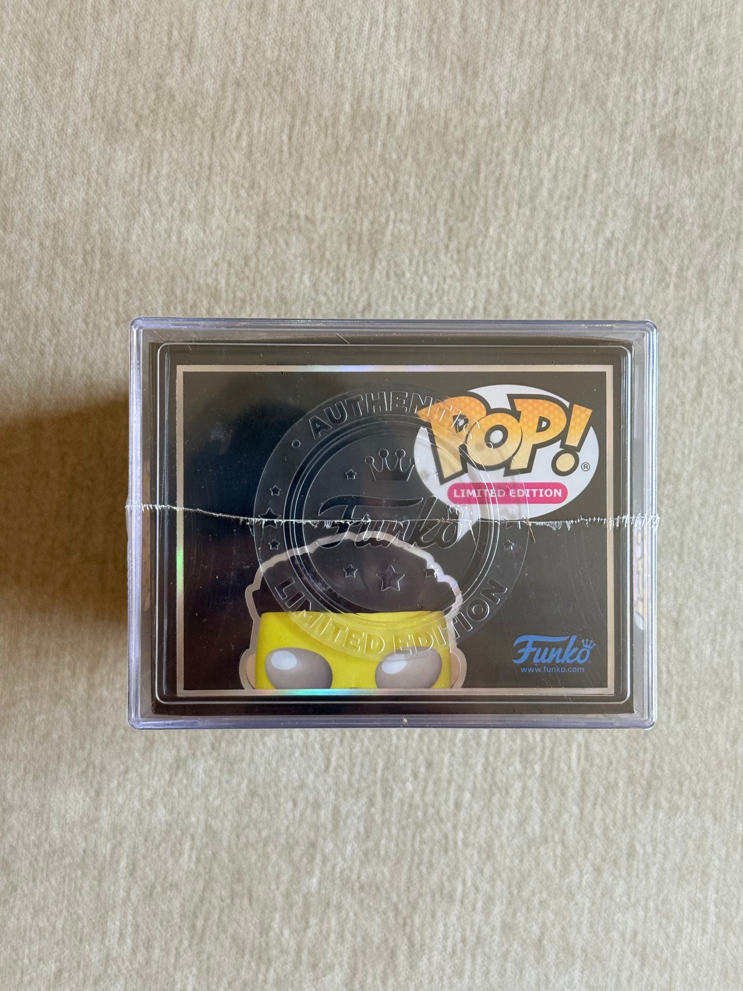 INVINCIBLE: INVINCIBLE (FLOATING) (2,000 PCS LIMITED) VINYL FIGURE #2452