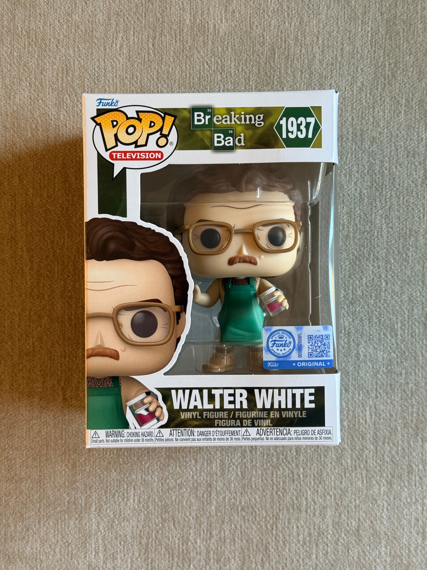 BREAKING BAD: WALTER WHITE IN GREEN APRON (EXCLUSIVE) VINYL FIGURE #1937