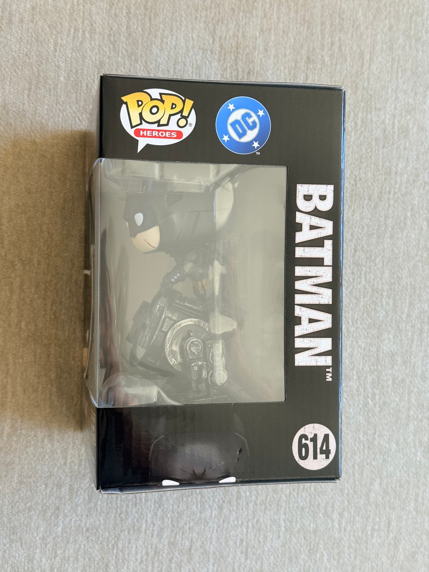 DC COMICS: PREMIUM LIGHT UP BATMAN VINYL FIGURE #614