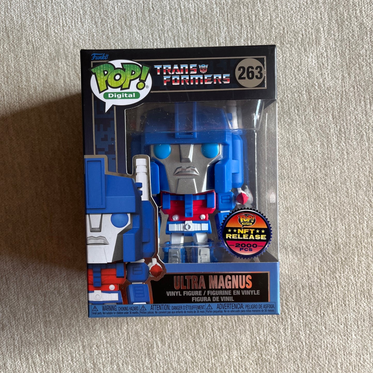 TRANSFORMERS: ULTRA MAGNUS (2,000 PCS LIMITED) VINYL FIGURE #263