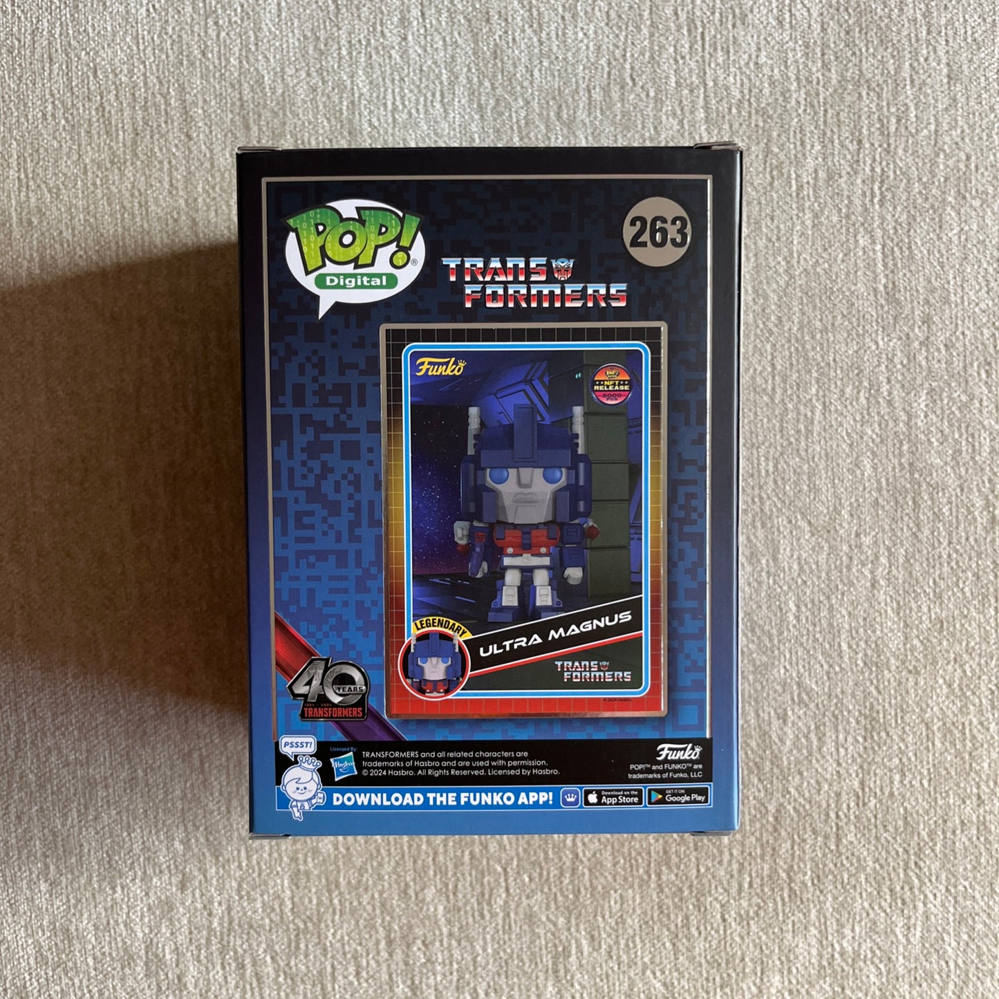 TRANSFORMERS: ULTRA MAGNUS (2,000 PCS LIMITED) VINYL FIGURE #263