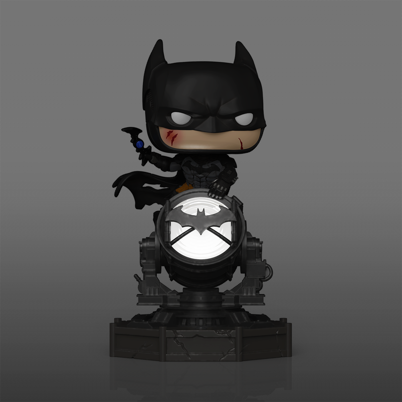 DC COMICS: PREMIUM LIGHT UP BATMAN VINYL FIGURE #614