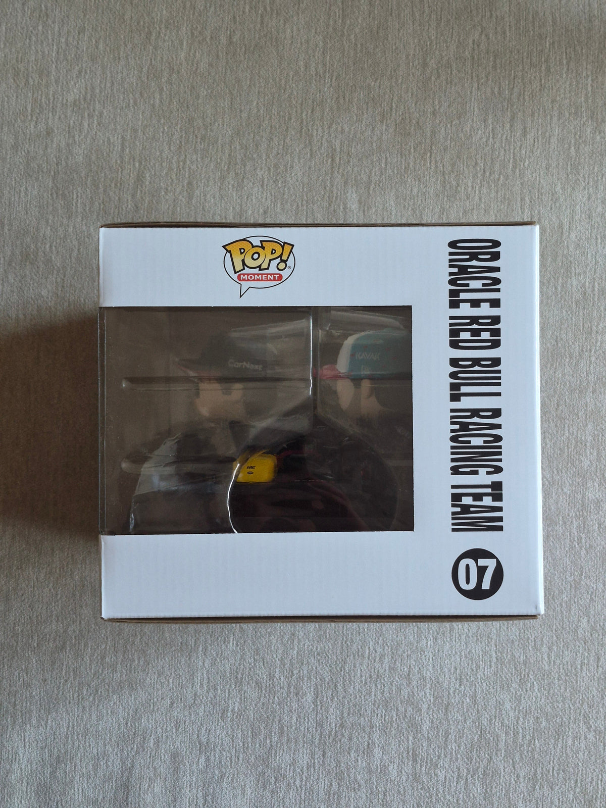ORACLE RED BULL RACING: ORACLE RED BULL RACING TEAM (POP! MOMENT) VINYL FIGURE #07